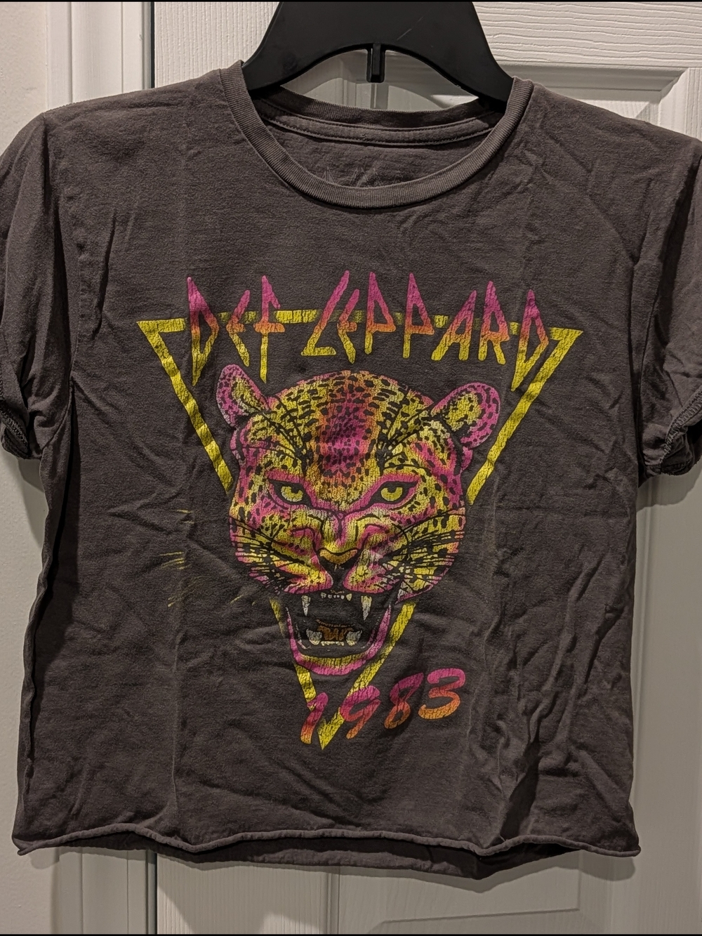 Def Leppard Graphic Tee - Grey with Pink & Yellow Leopard Design